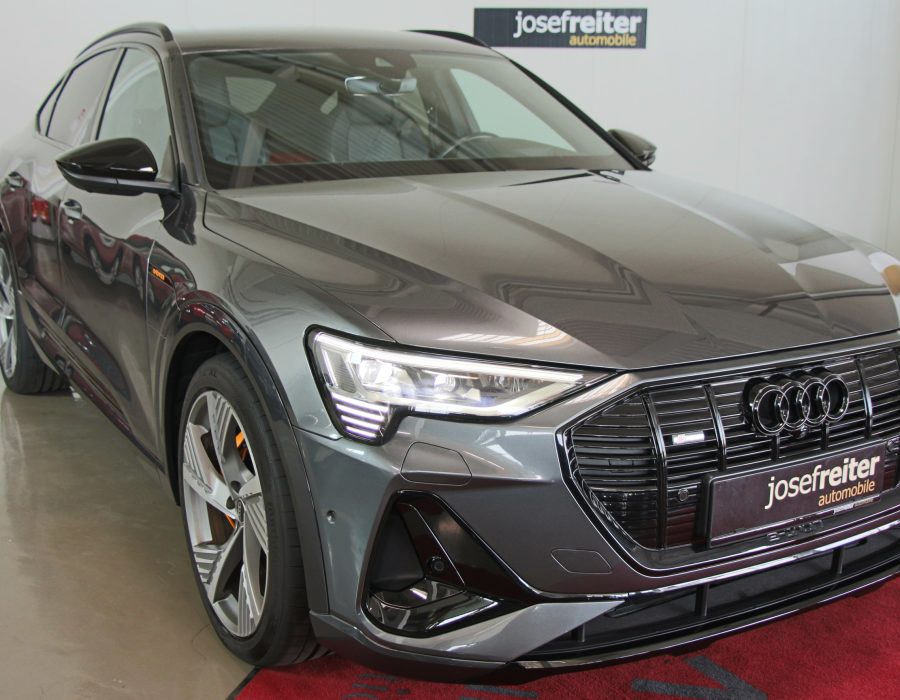 AUDI e-tron SB 55 quattro S-line GARANTIE/AHK/MATRIX/HEAD-UP/360°KAM