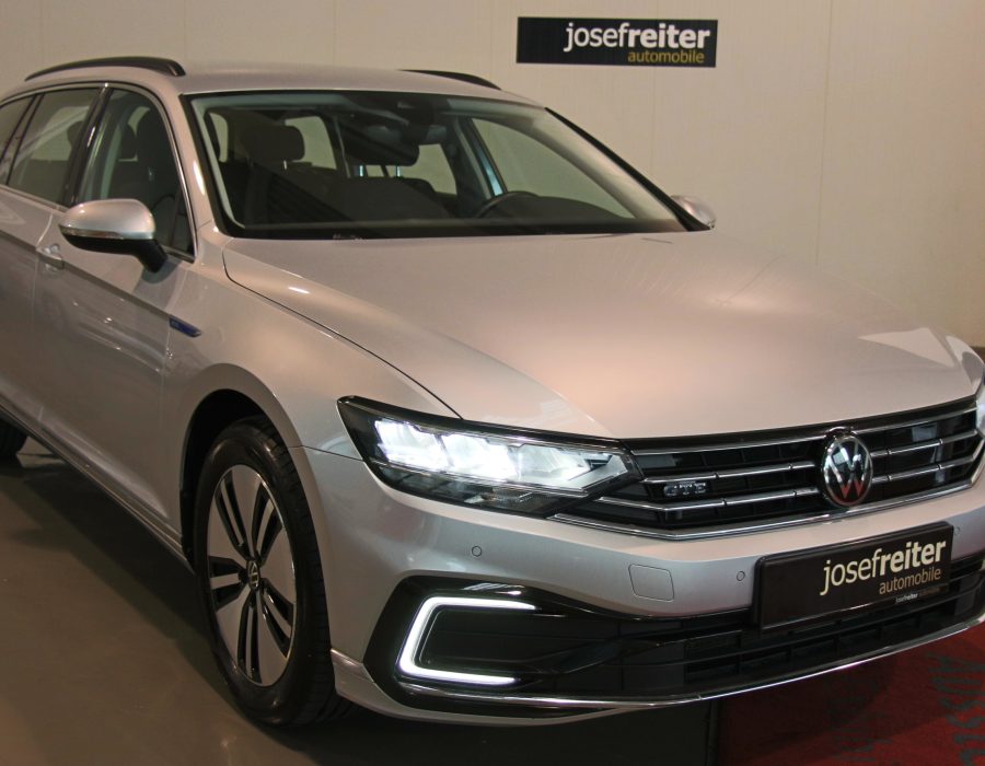 VOLKSWAGEN Passat Variant GTE 1.4 Plug-in Hybrid DSG KAMERA/KESSY