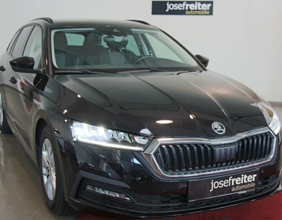 SKODA Octavia Combi Ambition 2.0 TDI AHK/NAVI/SPORTFAHRWERK