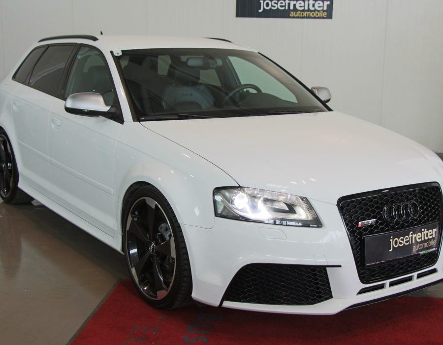 AUDI RS3 SB 2.5 TFSI quattro Navi/Bose/Xenon/Optik Pak schwarz